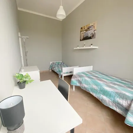 Intero Spazioso E Luminoso Con Novara