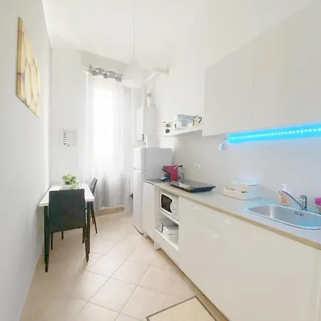 Appartement Intero Spazioso E Luminoso Con *