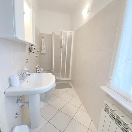 Appartement Intero Spazioso E Luminoso Con