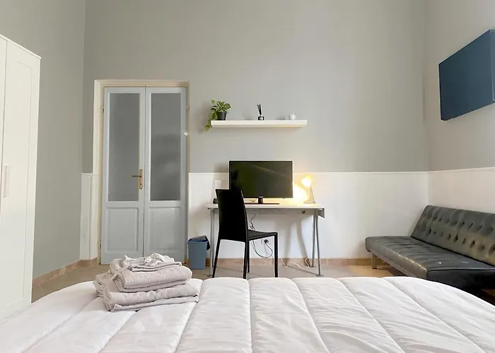 Intero Spazioso E Luminoso Con Apartament