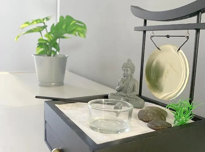 Intero Spazioso E Luminoso Con Novara