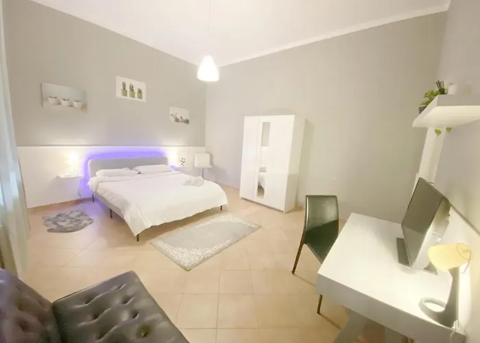 Intero Spazioso E Luminoso Con Apartament