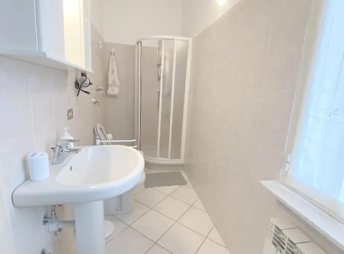 Apartament Intero Spazioso E Luminoso Con