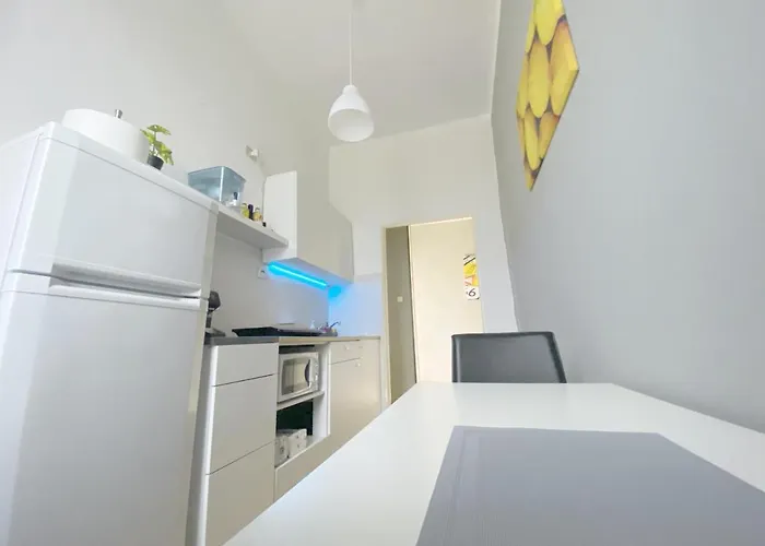 Intero Spazioso E Luminoso Con Apartament *